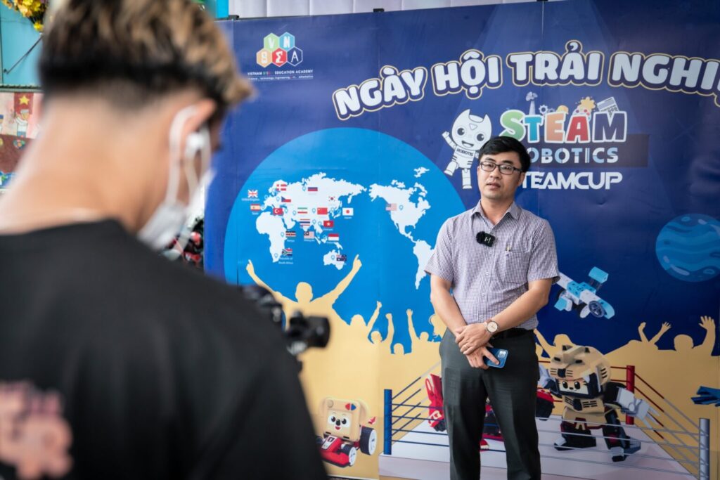 VNSEA tổ chức thành công “STEAM DAY 2023” tại Trường tiểu học Quyết Thắng 5 5349d6d5d802065c5f135 1536x1025 1