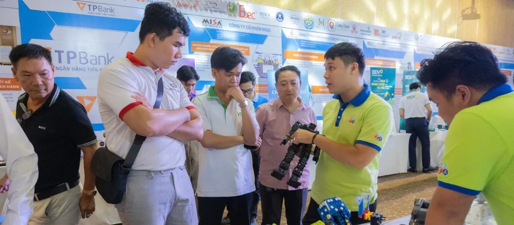 Bizmo - Nhà Tài Trợ Vàng Ngày Hội Doanh Nhân Tân Phú 2024 4 Cơ hội hợp tác và phát triển cùng cộng đồng doanh nghiệp