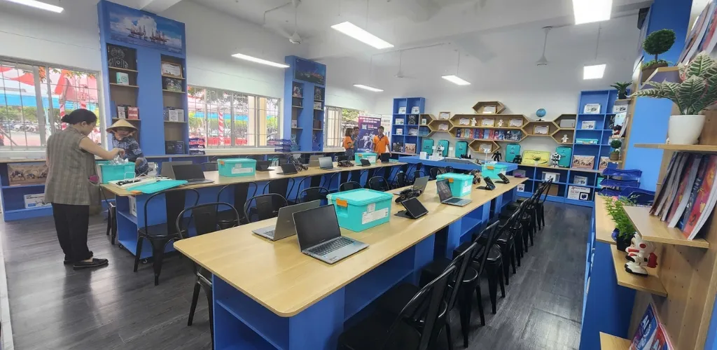 Giải Pháp Giáo Dục STEM Toàn Diện EPC BIZMO | Triển Khai Phòng Học STEM Chuẩn Quốc Tế 2 Phòng học STEM theo mô hình EPC - Bizmo