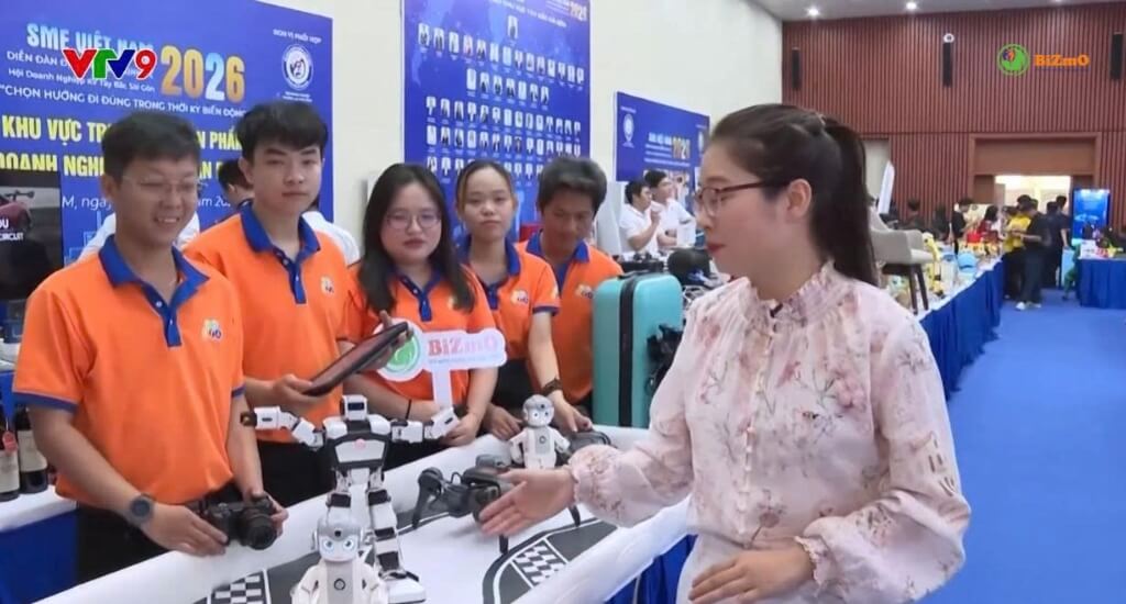 SME VIỆT NAM 2026: DIỄN ĐÀN KINH TẾ TÂY BẮC SÀI GÒN 10 Hình ảnh tập thể đội ngũ Bizmo được phát sóng trong bản tin trên kênh truyền hình VTV9.