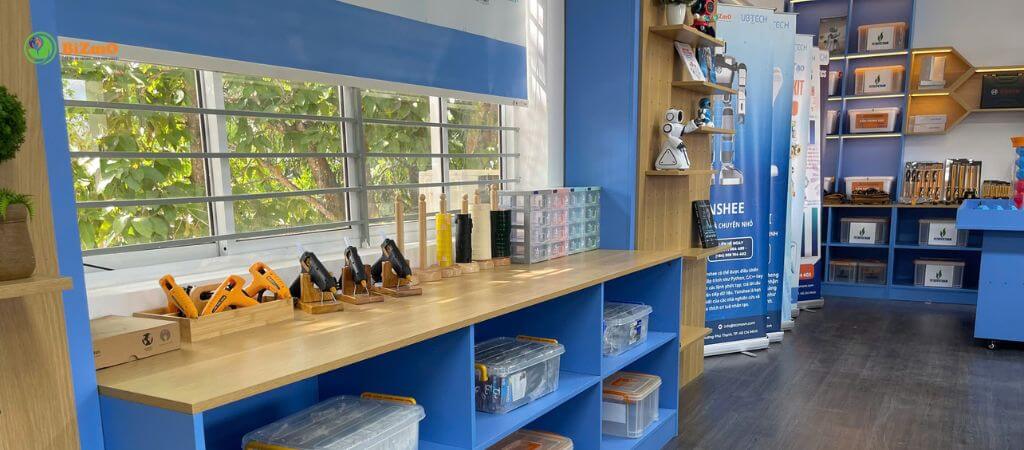 STEM Innovation Petrovietnam: 100 Phòng Học STEM Đạt Chuẩn Quốc Tế Hoàn Thành 2025 2 Hình ảnh phòng học STEM tại các trường THPT 2