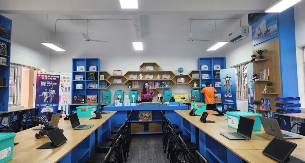 Tổng Hợp Các Mô Hình Phòng STEM Chuẩn Kỹ Thuật Dành Cho Trường Học 2026 4 Tổng Hợp Các Mô Hình Phòng STEM Chuẩn Kỹ Thuật Dành Cho Trường Học 2026 (1)