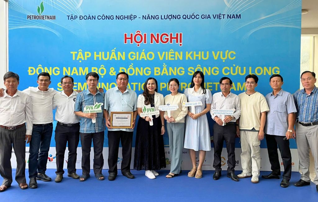 Nhà thầu thi công phòng STEM trọn gói cho trường học 6 Đào tạo giáo viên vận hành phòng STEM sau bàn giao